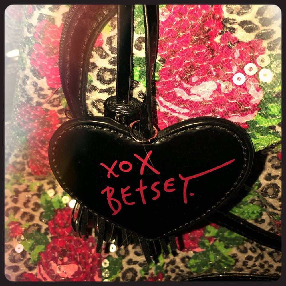 Betsy Johnson matching large tote and weekender